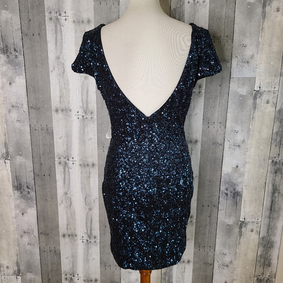 Dress The Population Large Tabitha Navy Sequin Short Sleeve Dress - Picture 3 of 5